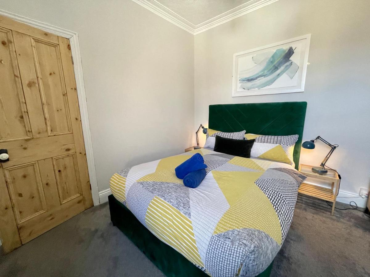 Edwardian City Centre House For Big Groups, Offroad Parking & Hot Tub! Cardiff Extérieur photo