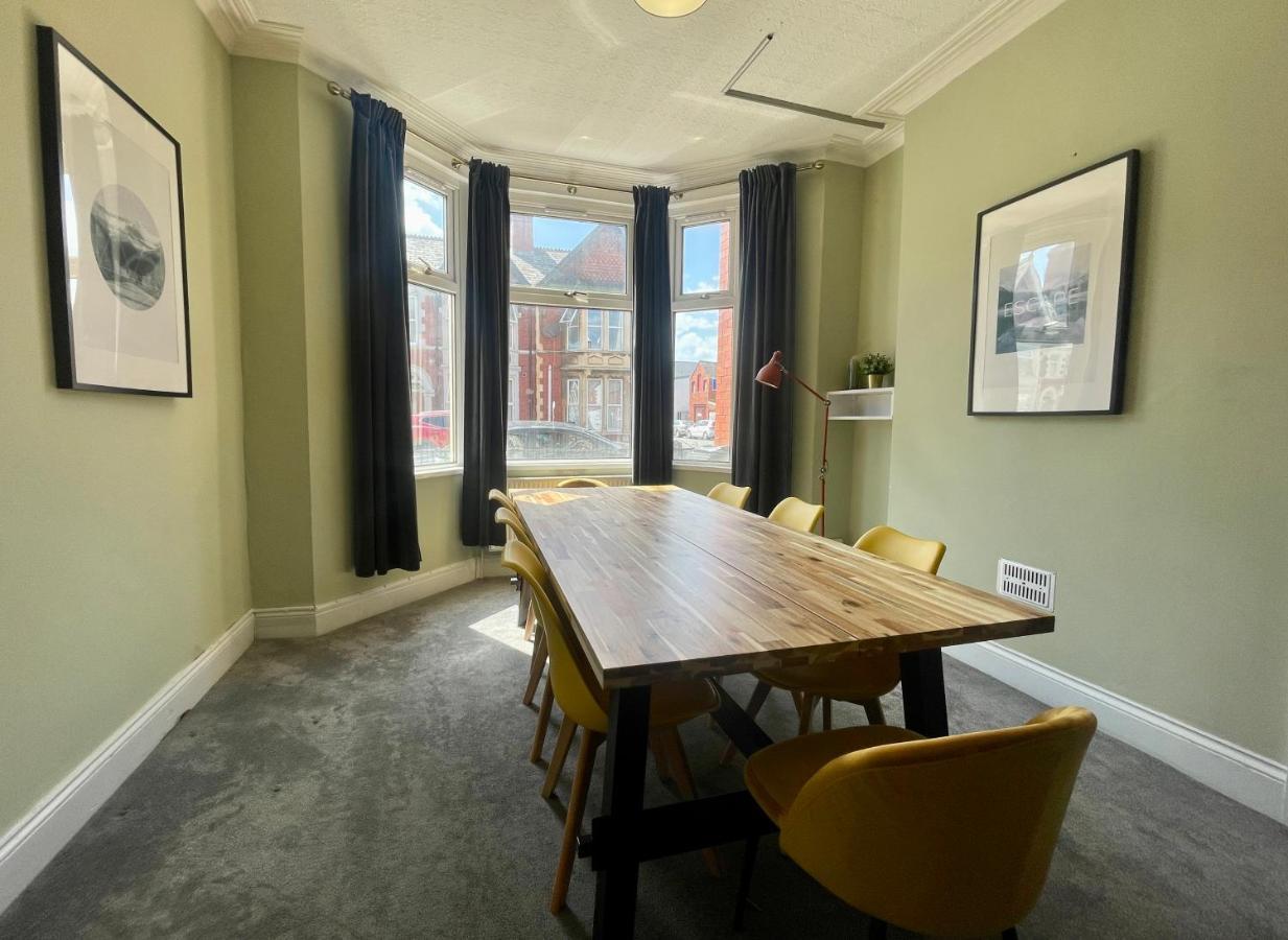 Edwardian City Centre House For Big Groups, Offroad Parking & Hot Tub! Cardiff Extérieur photo